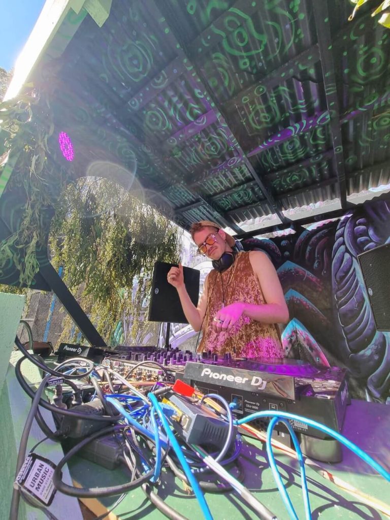 F1D90511-EFCC-46B7-9CE6-0F3B88CB6DB7